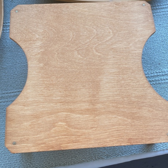 Peterboro Two-Pie Basket with Solid Lid and Tray - Picture 11 of 12